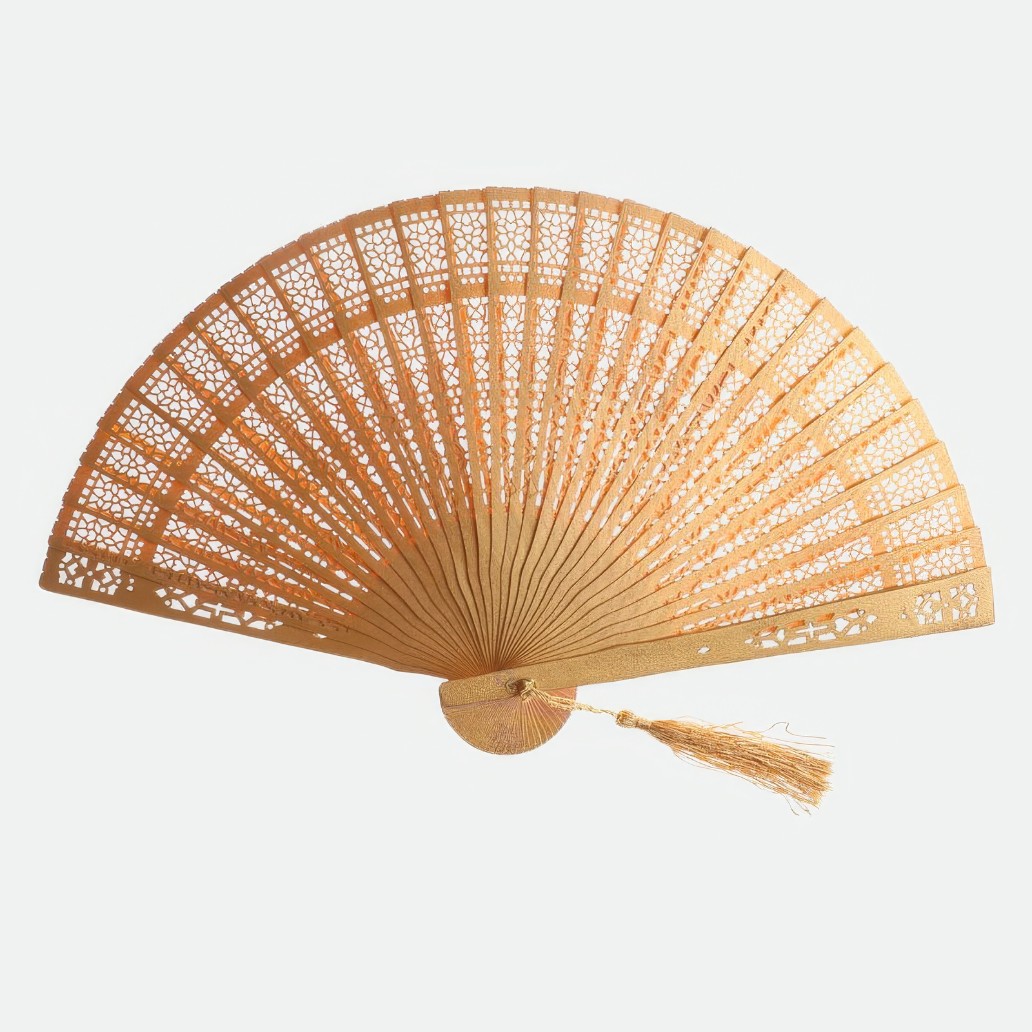 eventail bois miel santal sculpte 2